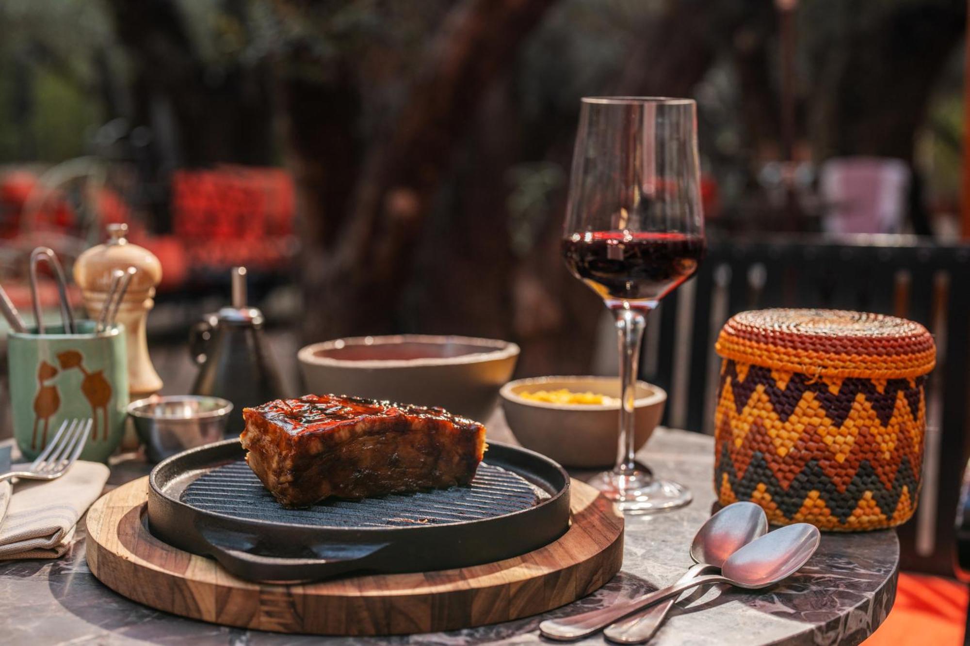 Rosewood São Paulo Hotel Exterior foto A steak at the restaurant